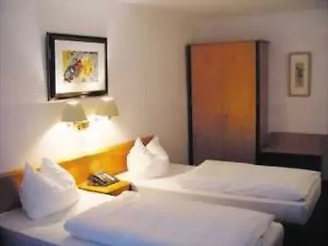 Rugs Hotel Duesseldorf 3*, Düsseldorf