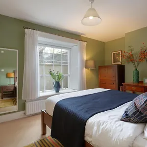 Bed & Breakfast Spectacular 2 Bedroom With Sunny Garden & Terrace