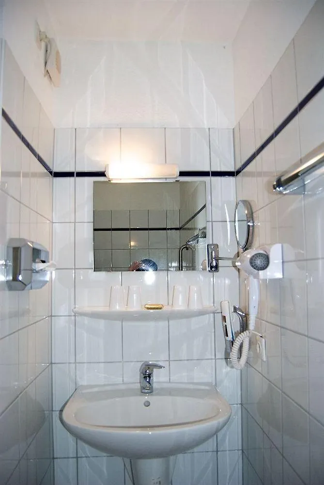 Rugs Hotel Duesseldorf 3*, Düsseldorf