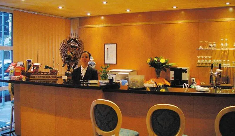 ***  Rugs Hotel Duesseldorf Niemcy