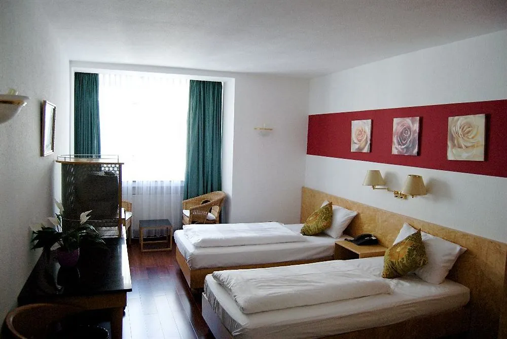 ***  Rugs Hotel Duesseldorf Niemcy